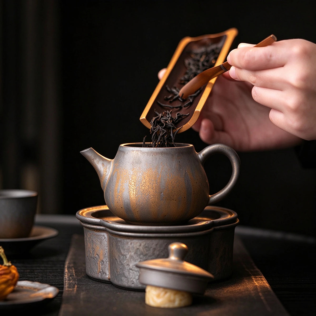 Aurora Teapot