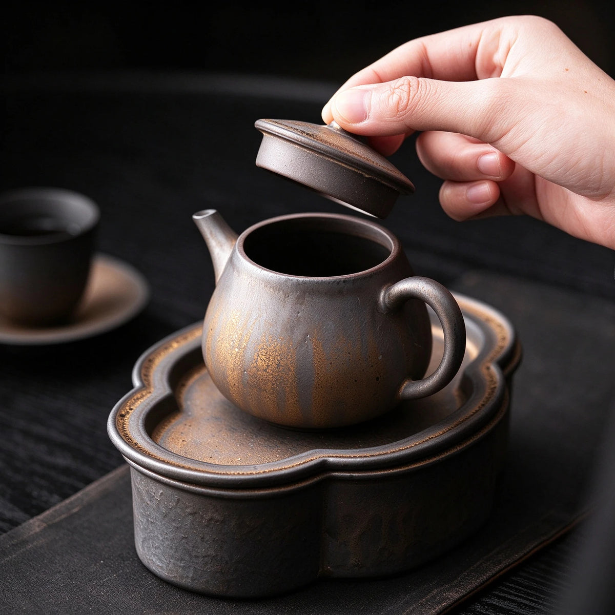 Aurora Teapot